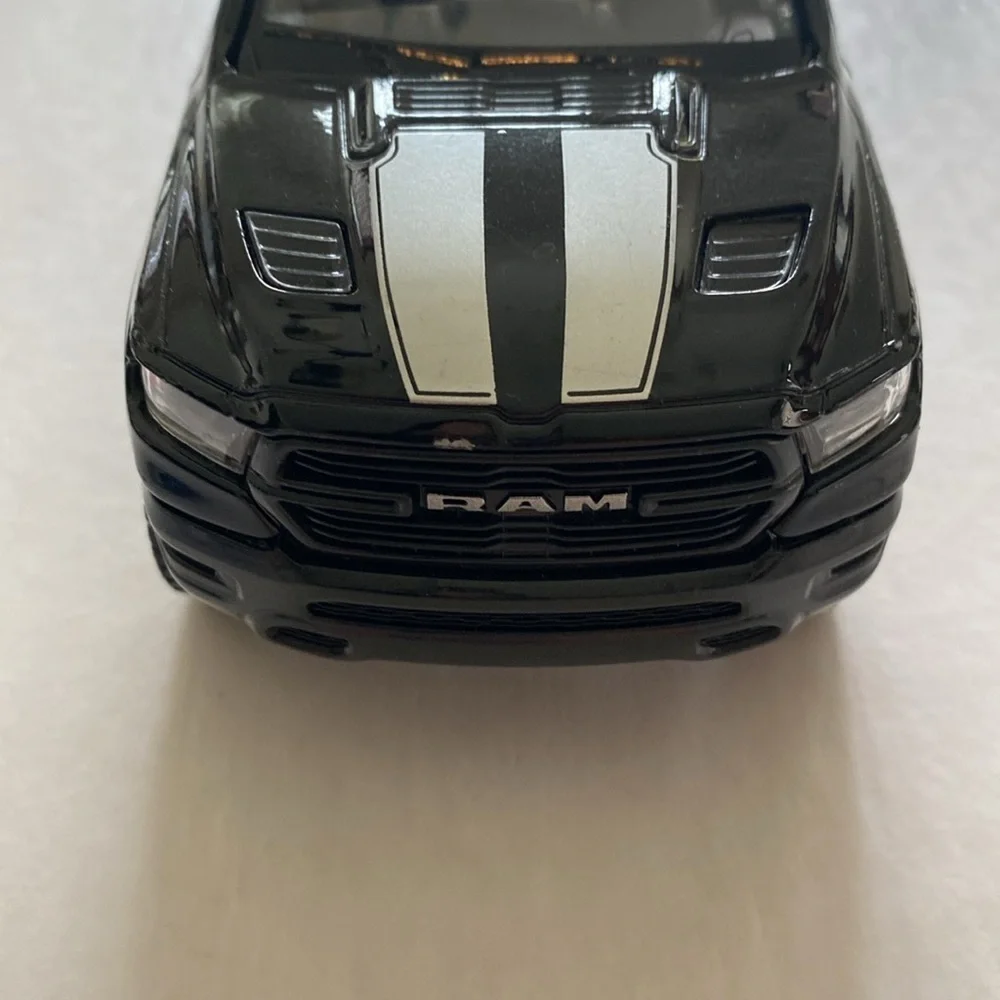 2019 Dodge Ram 1500 1:27 scale Black Toy Truck by Motor Max